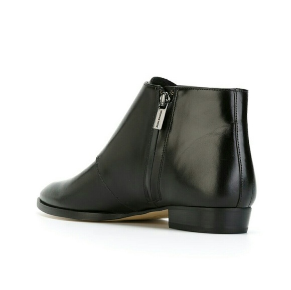 Like new Michael Kors Bootie - Picture 4 of 4